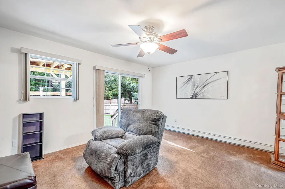 10 Cedar Lane Medford, NY 11763