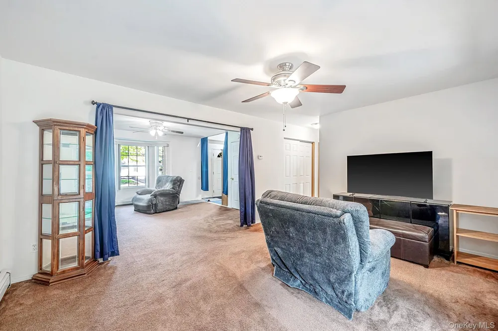 10 Cedar Lane Medford, NY 11763