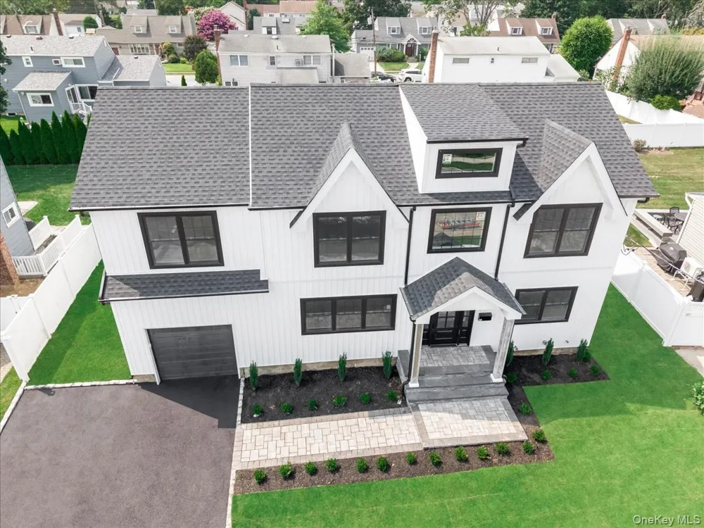 60 Westwood Road S Massapequa Park, NY 11762