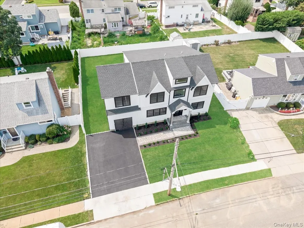 60 Westwood Road S Massapequa Park, NY 11762