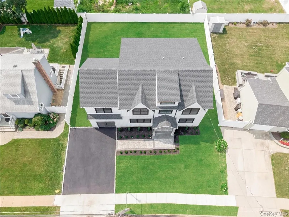 60 Westwood Road S Massapequa Park, NY 11762