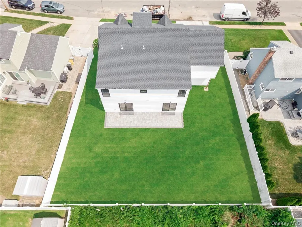60 Westwood Road S Massapequa Park, NY 11762