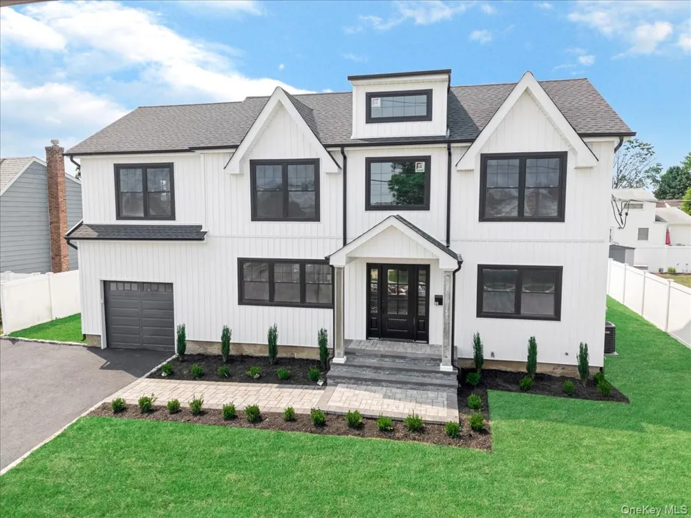 60 Westwood Road S Massapequa Park, NY 11762