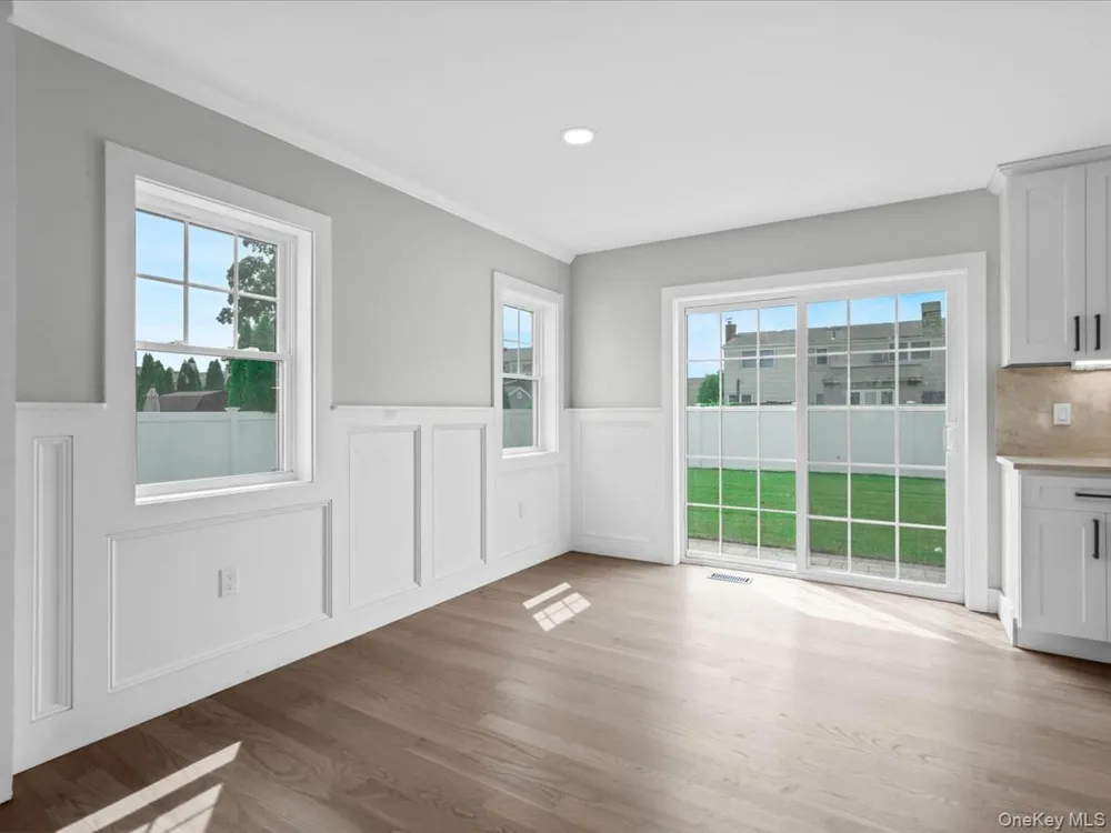 60 Westwood Road S Massapequa Park, NY 11762