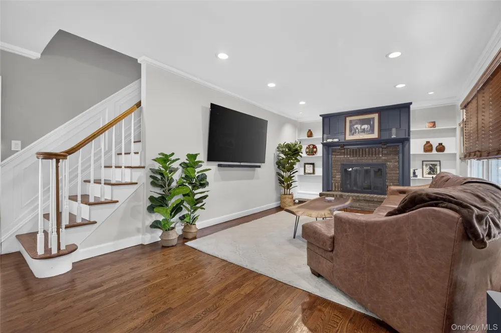 73 Maple Place Huntington, NY 11743