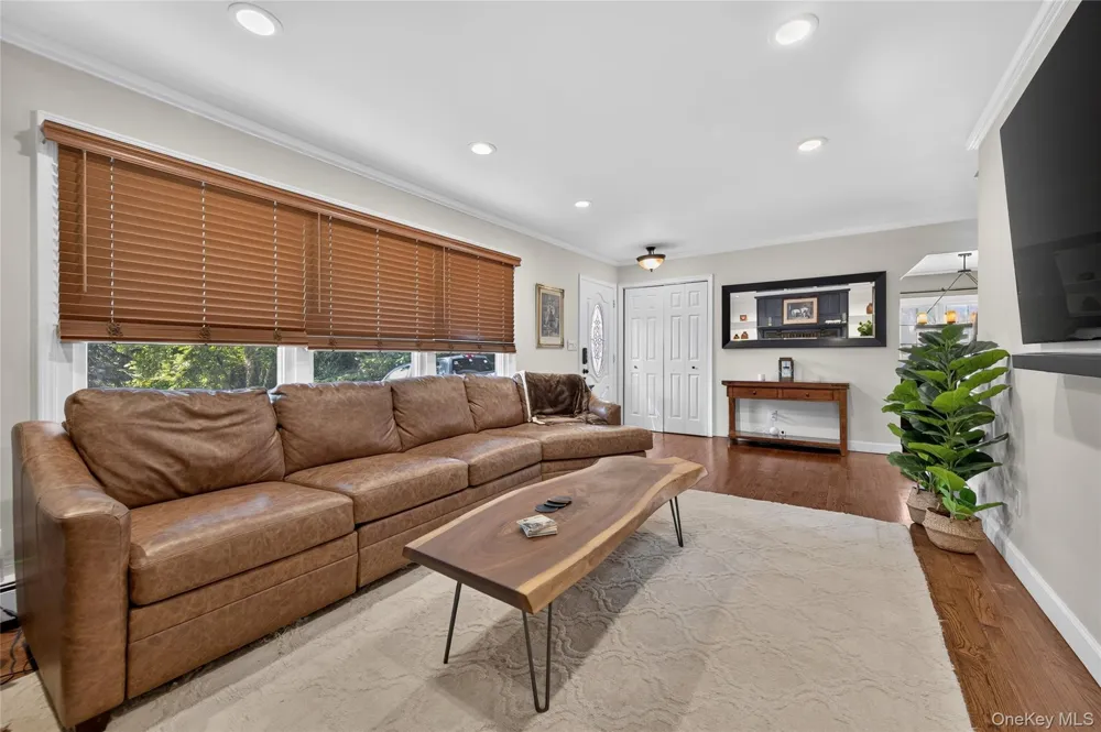 73 Maple Place Huntington, NY 11743