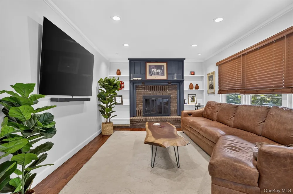 73 Maple Place Huntington, NY 11743