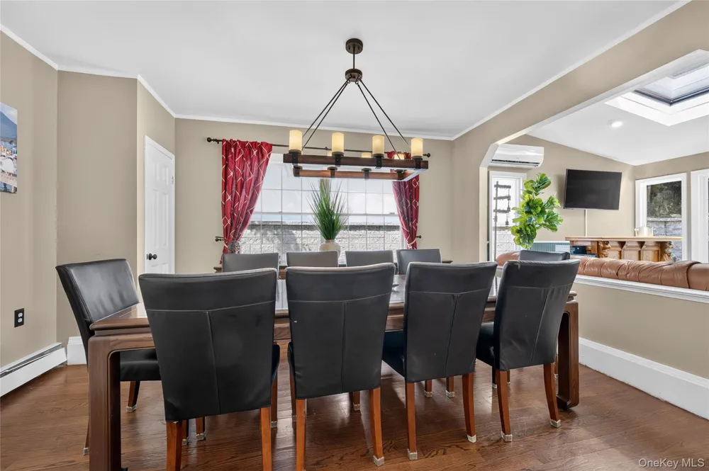 73 Maple Place Huntington, NY 11743