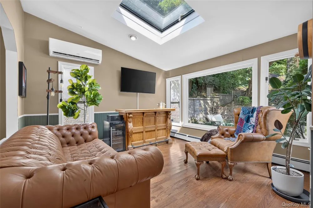 73 Maple Place Huntington, NY 11743