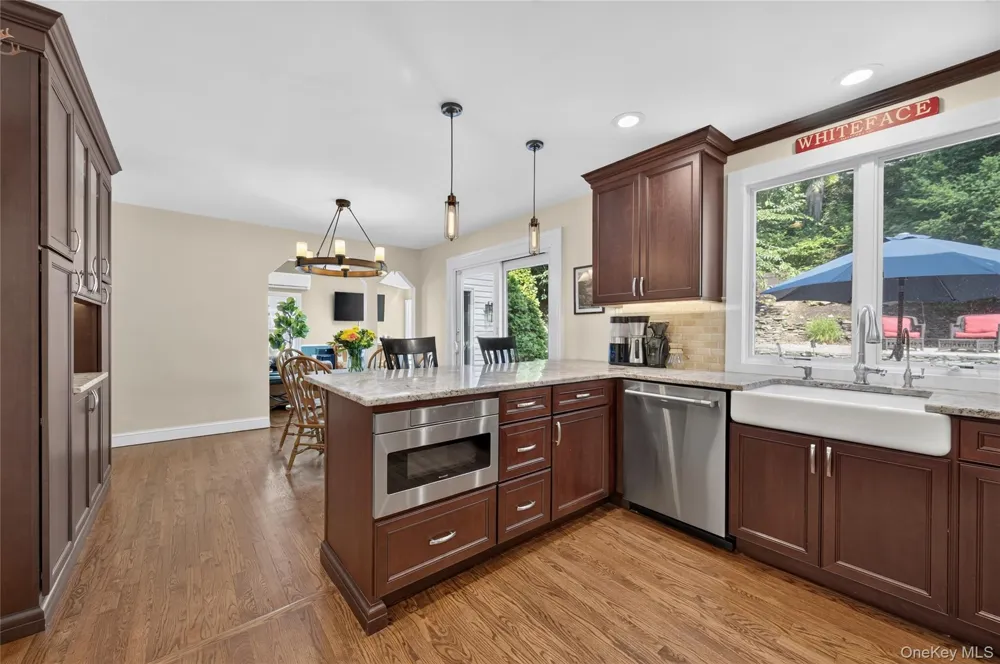 73 Maple Place Huntington, NY 11743