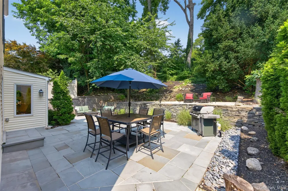 73 Maple Place Huntington, NY 11743