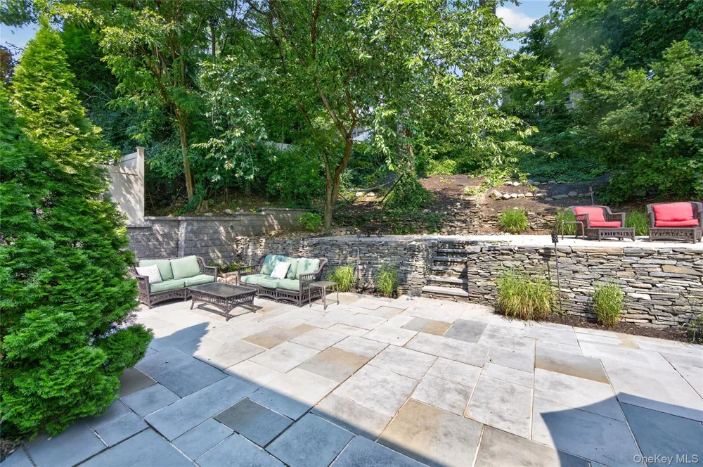 73 Maple Place Huntington, NY 11743