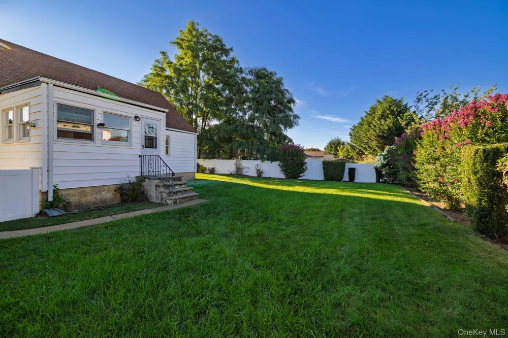 2357 Atlantic Boulevard Wantagh, NY 11793
