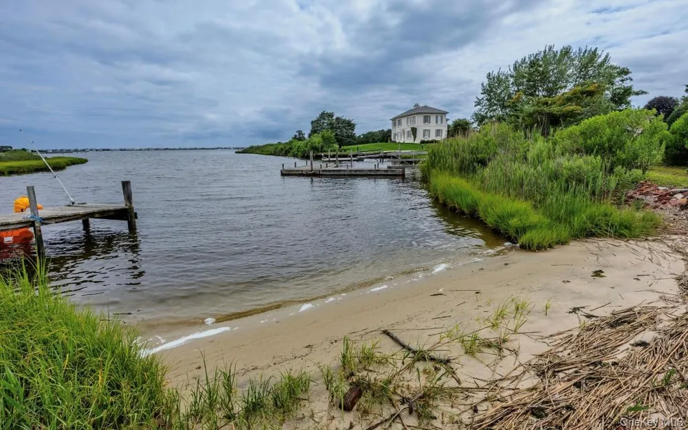 12 Pleasant Avenue Westhampton, NY 11977