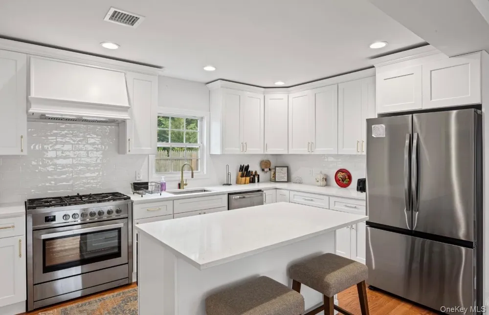 12 Pleasant Avenue Westhampton, NY 11977