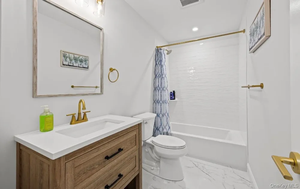 12 Pleasant Avenue Westhampton, NY 11977