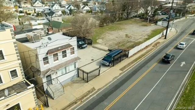 31 Plainfield Avenue Elmont, NY 11003