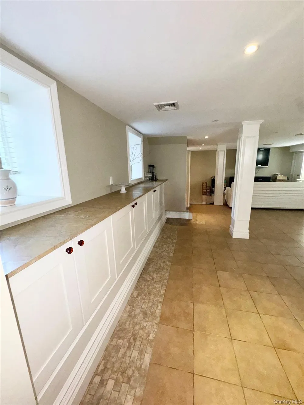 675 King Avenue Bronx, NY 10464