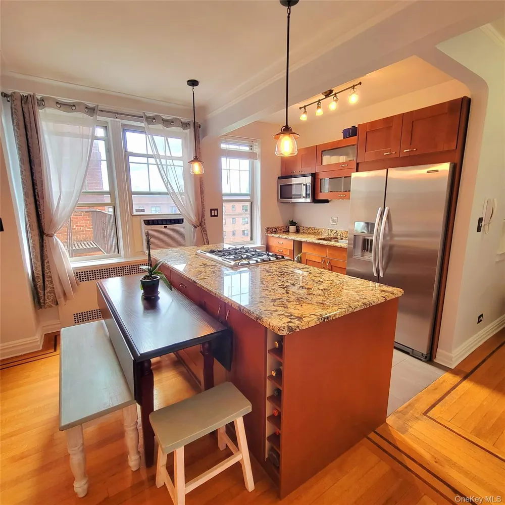 68-37 108th Street #6H Forest Hills, NY 11375