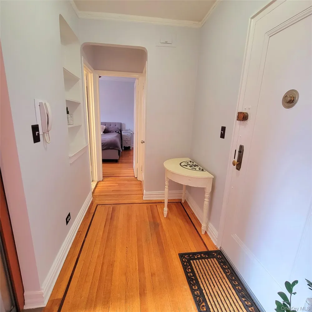 68-37 108th Street #6H Forest Hills, NY 11375
