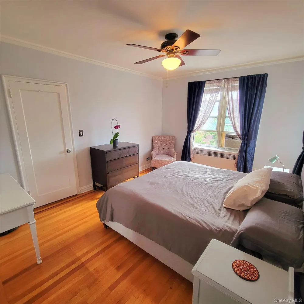 68-37 108th Street #6H Forest Hills, NY 11375