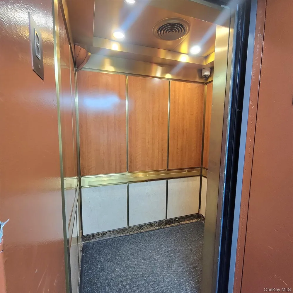 68-37 108th Street #6H Forest Hills, NY 11375