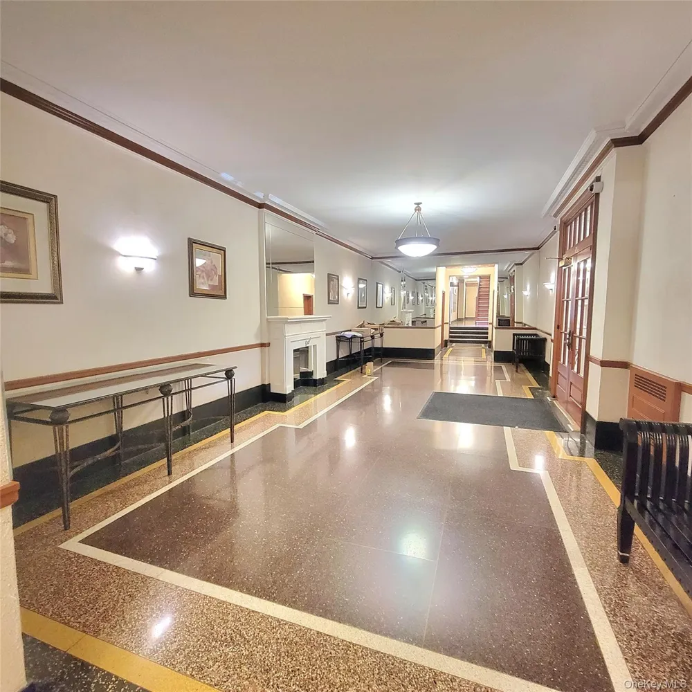 68-37 108th Street #6H Forest Hills, NY 11375