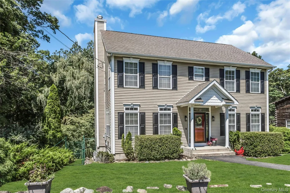 1025 Seawood Drive Southold, NY 11971