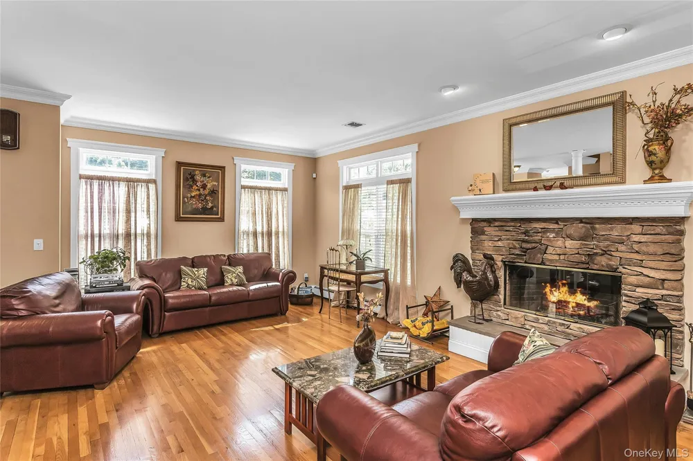 1025 Seawood Drive Southold, NY 11971