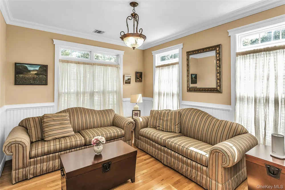 1025 Seawood Drive Southold, NY 11971