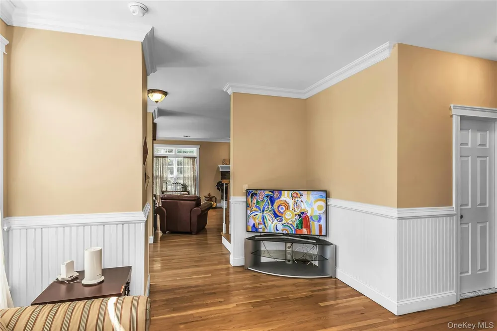 1025 Seawood Drive Southold, NY 11971