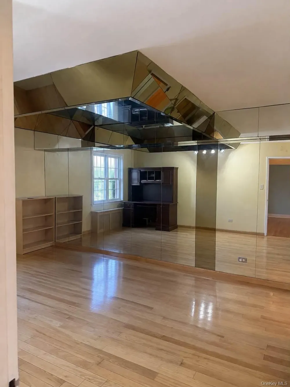 86-11 151st Avenue #4K Howard Beach, NY 11414
