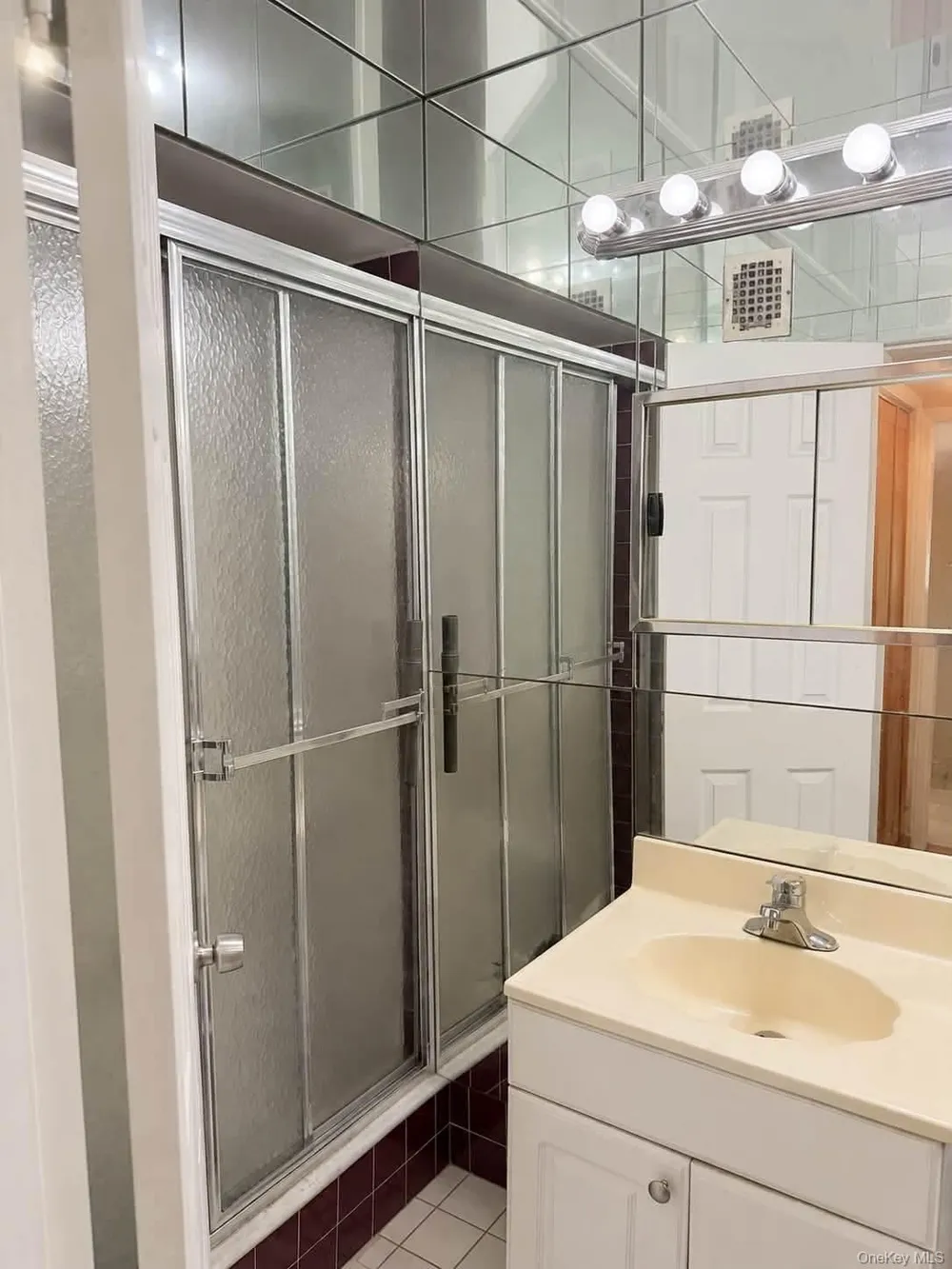 86-11 151st Avenue #4K Howard Beach, NY 11414