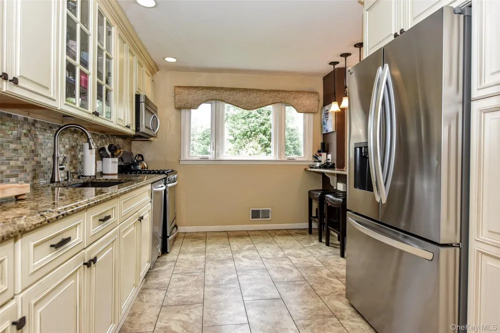 3 Forest Knoll Drive Suffern, NY 10901