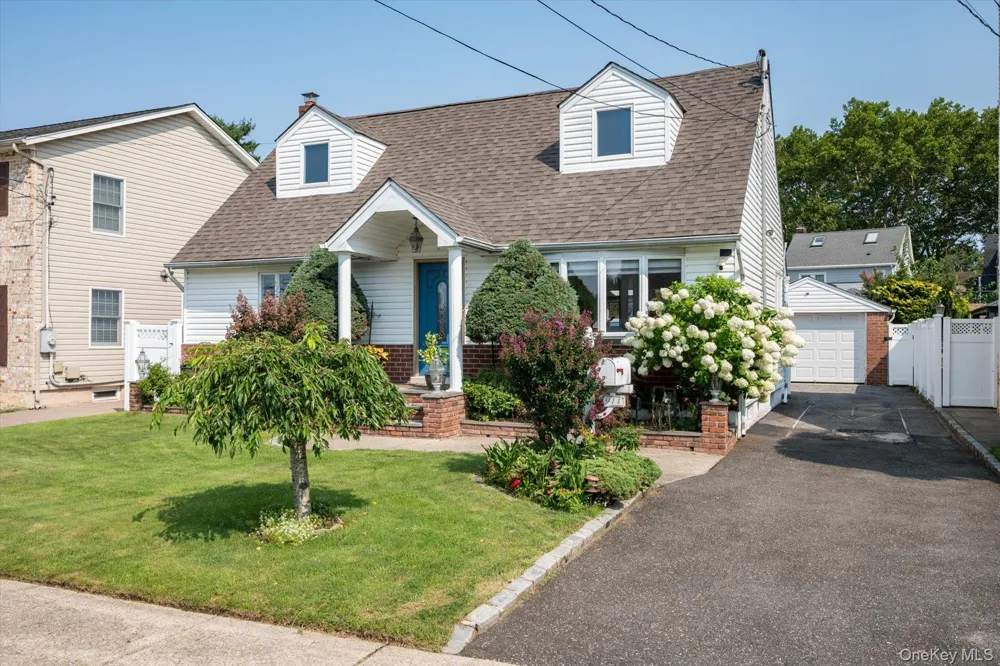 944 Cathedral Avenue Franklin Square, NY 11010