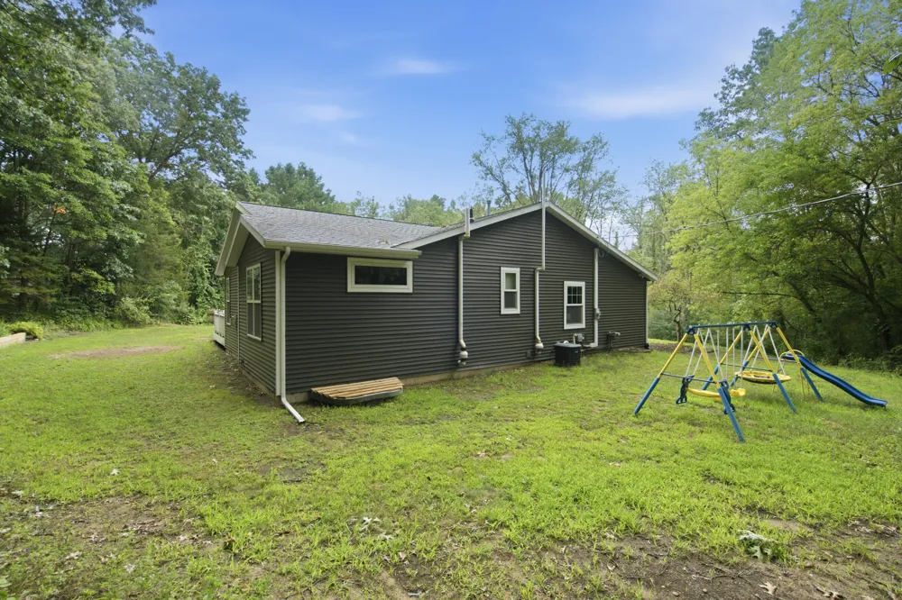 5643 E C AVENUE Richland, MI 49083