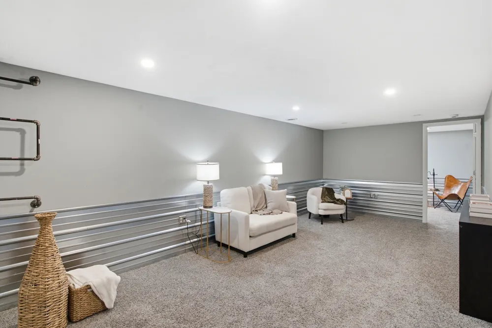 5643 E C AVENUE Richland, MI 49083