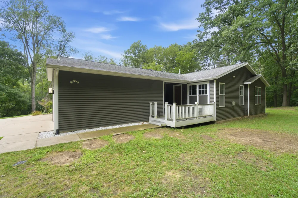 5643 E C AVENUE Richland, MI 49083