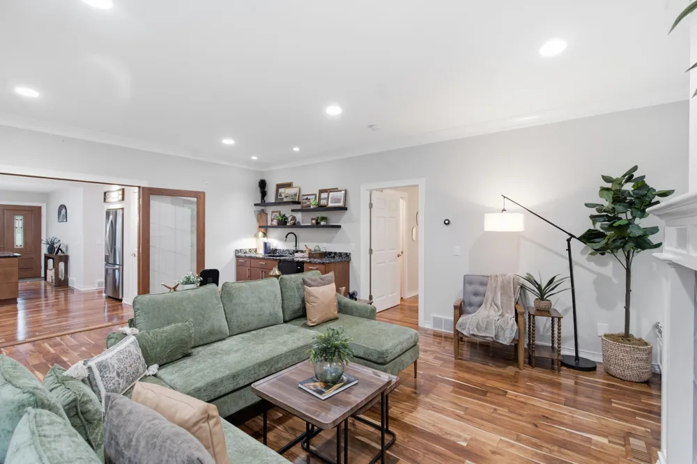 5643 E C AVENUE Richland, MI 49083