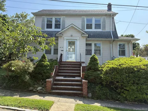 4634 Iris Lane