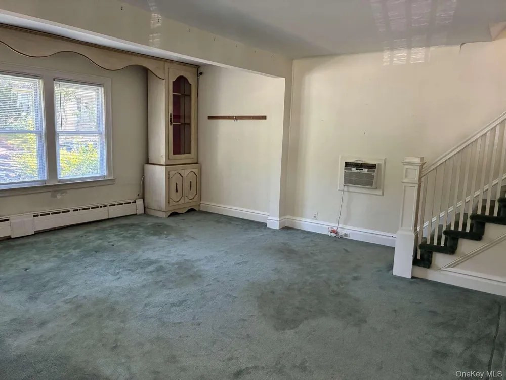 4634 Iris Lane Great Neck, NY 11020