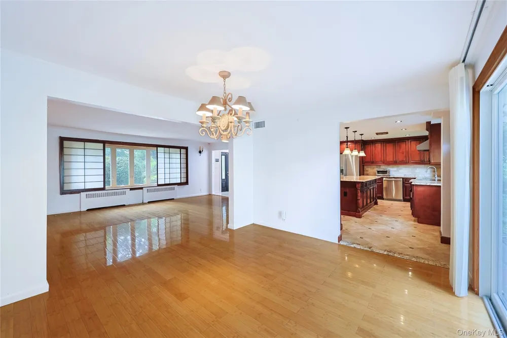 9 Talbot Drive Great Neck, NY 11020
