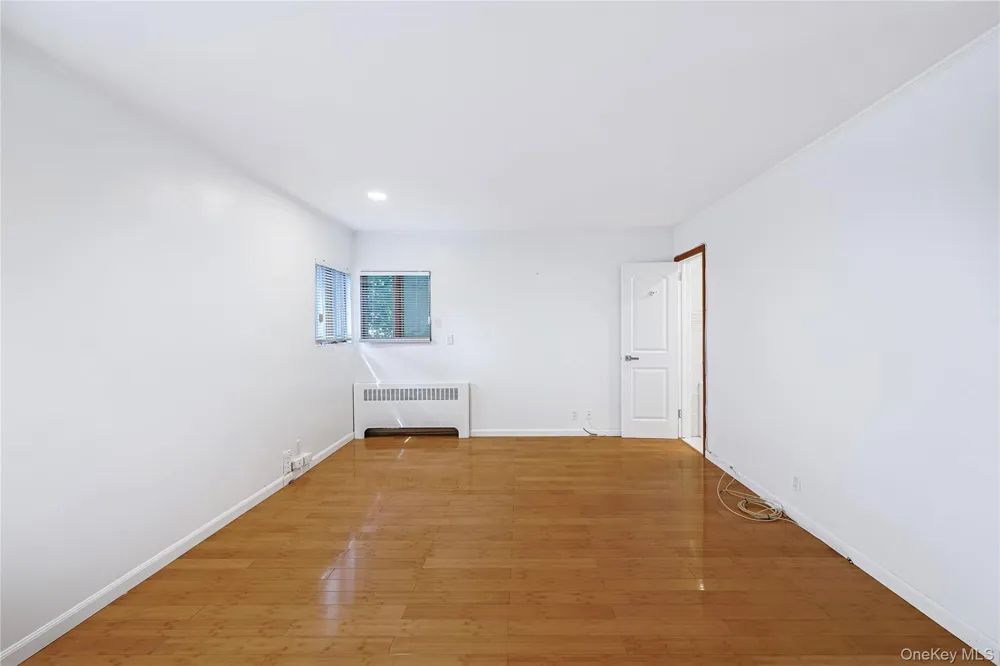 9 Talbot Drive Great Neck, NY 11020