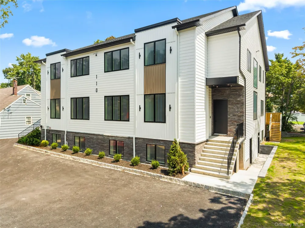 110 Fairview Avenue ##202 Spring Valley, NY 10977