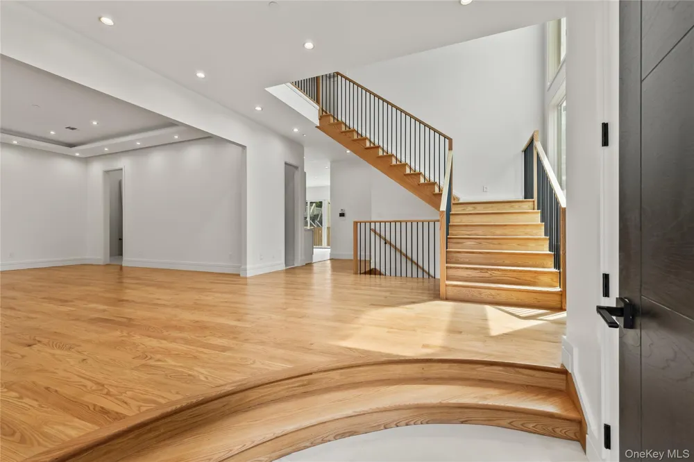 110 Fairview Avenue ##202 Spring Valley, NY 10977