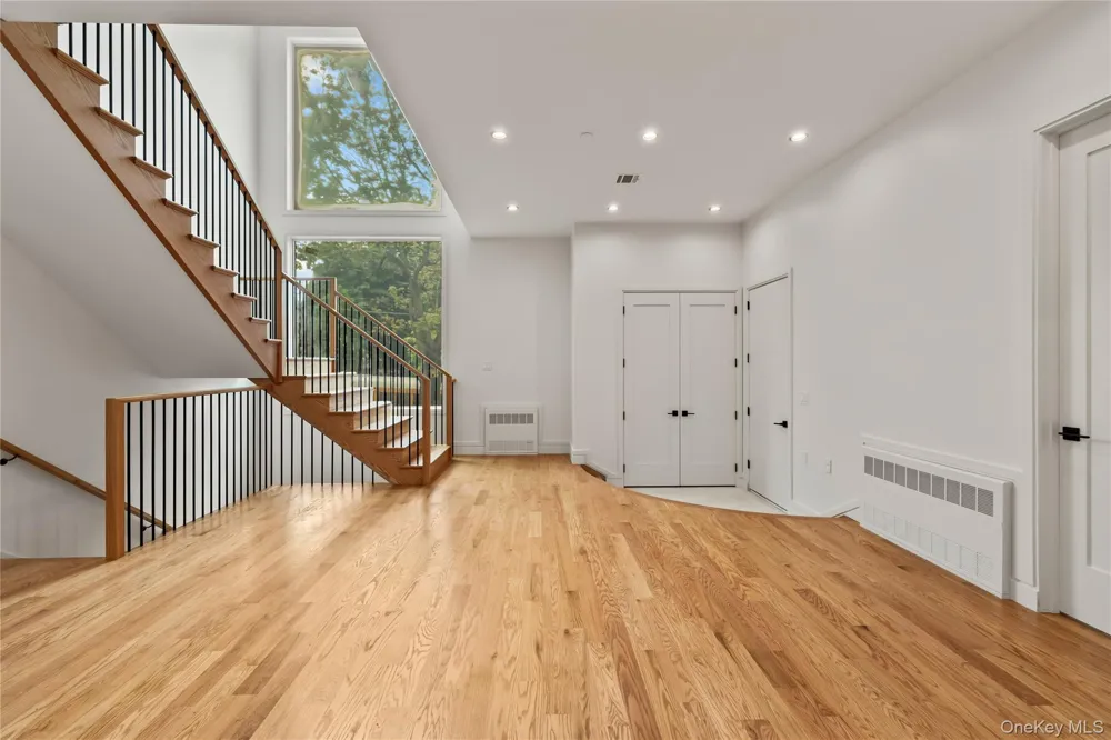 110 Fairview Avenue ##202 Spring Valley, NY 10977