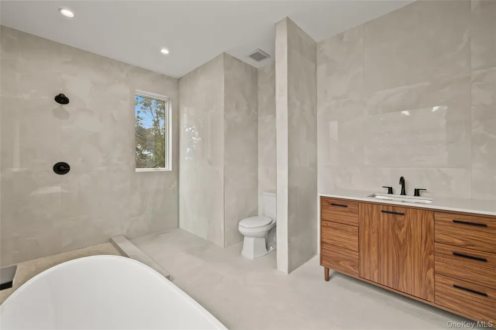 110 Fairview Avenue ##202 Spring Valley, NY 10977