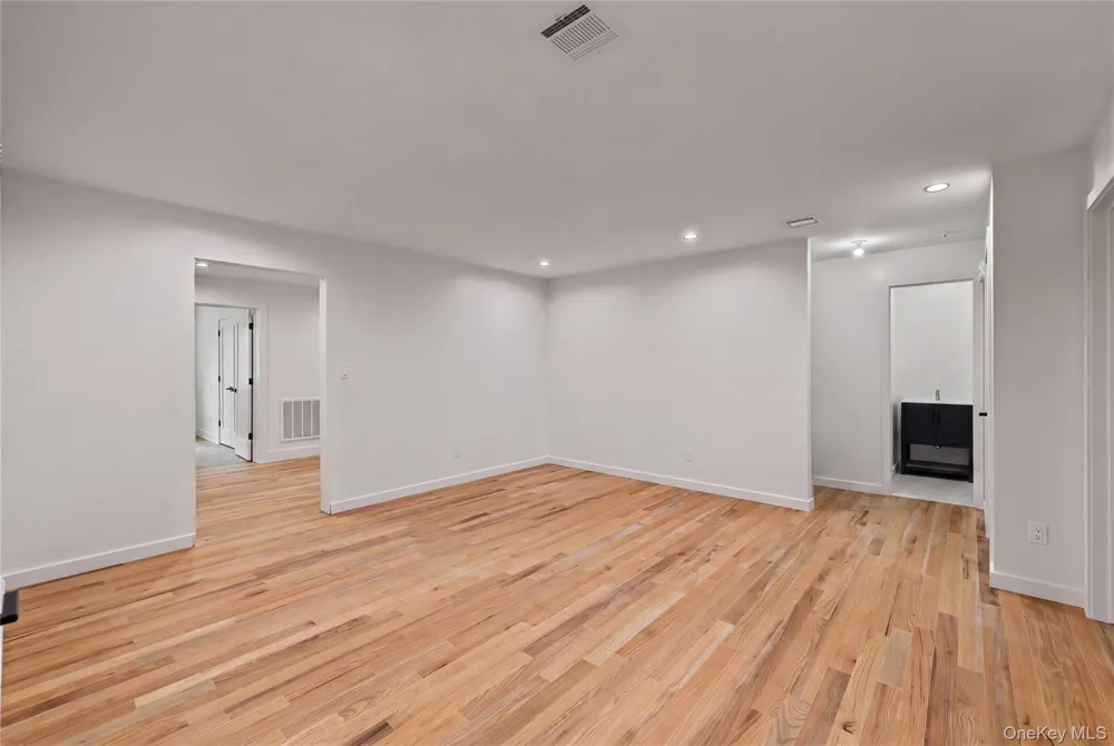 110 Fairview Avenue ##202 Spring Valley, NY 10977