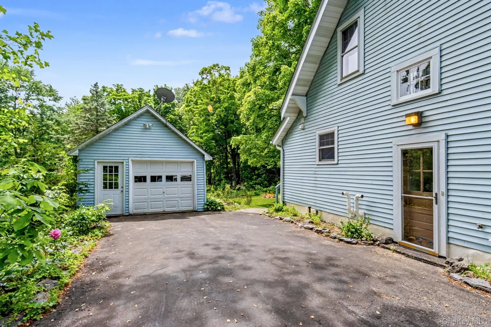 102 E Market Street Hyde Park, NY 12538