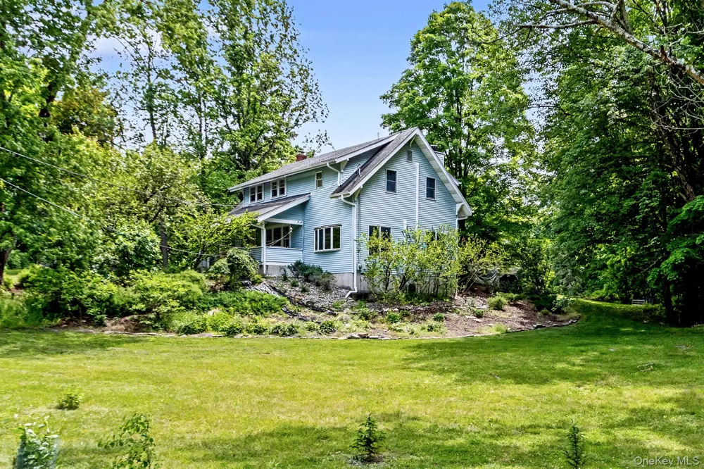 102 E Market Street Hyde Park, NY 12538